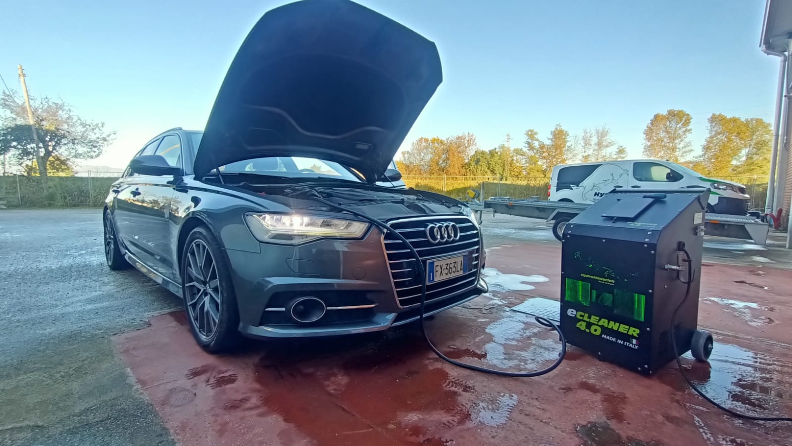 AUDI A6 MIT VERSTOPFTEM