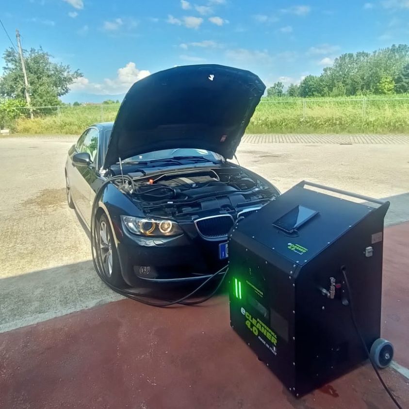 INTERNAL CLEANING TREATMENT OF THE BMW 320D ENGINE