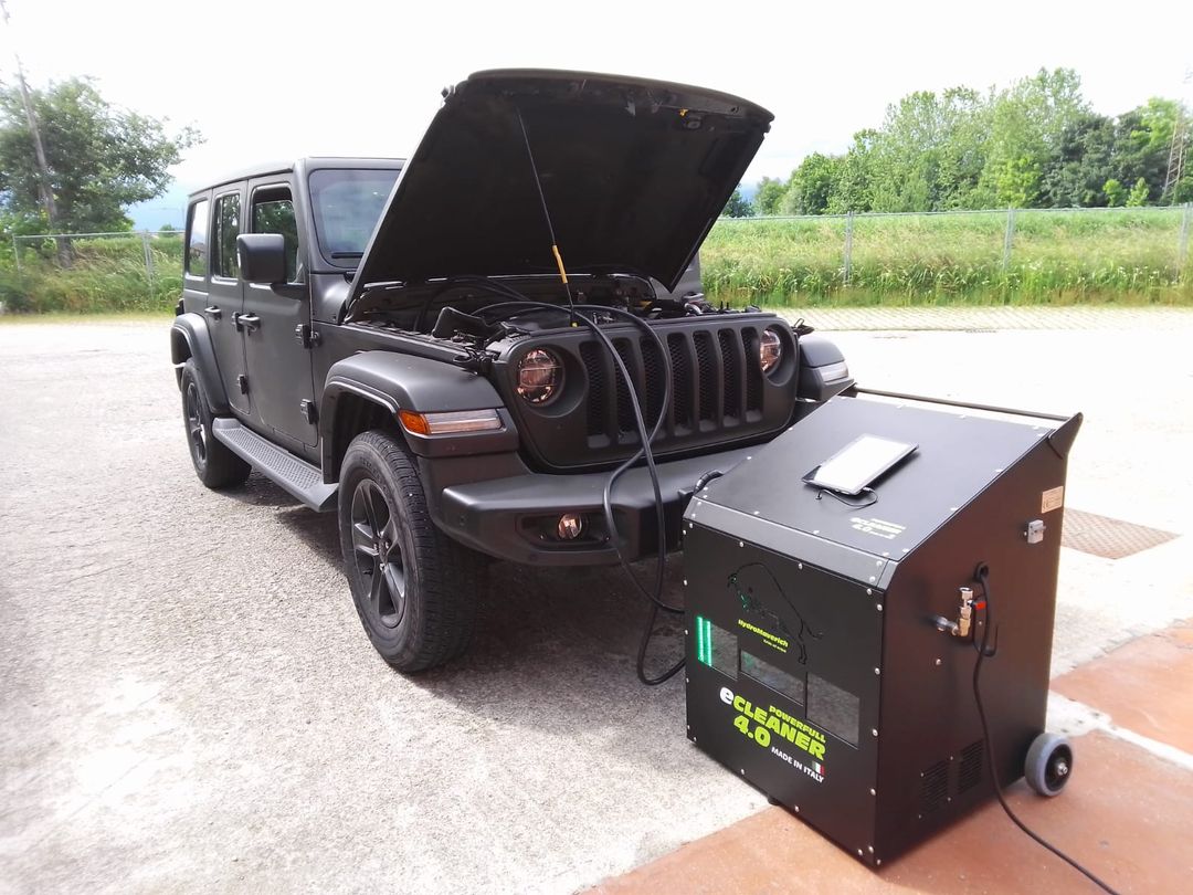 INTERNAL CLEANING OF THE ENGINE AND FAP SYSTEM HYDROMAVERICH ECLEANER JEEP JK